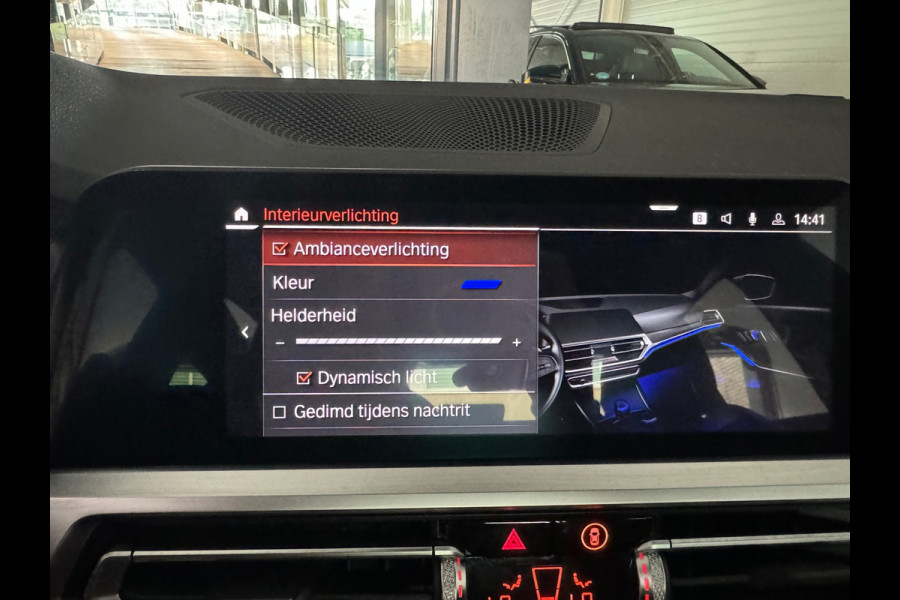 BMW 3-serie 330i High Executive Laser|Stoelverwarming|Carplay|Sfeer
