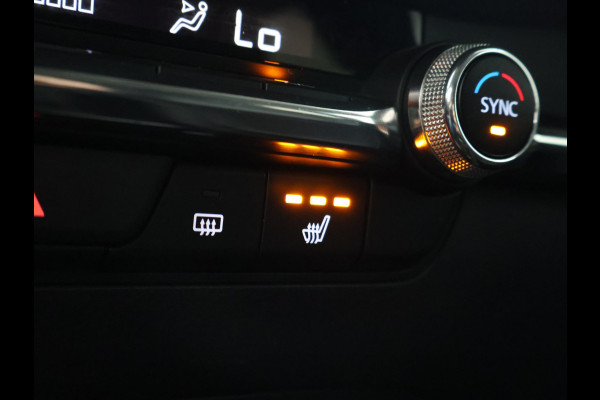 Mazda 3 2.0 e-SkyActiv-X M HYBRID 186 PK LUXURY + CARPLAY | BOSE | HEAD-UP | ADAPTIVE CRUISE | MEMORY | STOEL/STUURVERW.
