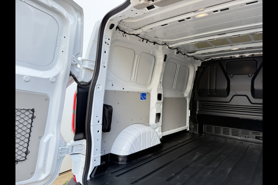 Ford E-Transit Custom 71kWh 140PK Elektrisch 344km WLTP 2300kg Trekvermogen BEV Snelladen Stoel + Stuur verwarming LED Cruise Control Camera Carplay Parkeersensoren v+a