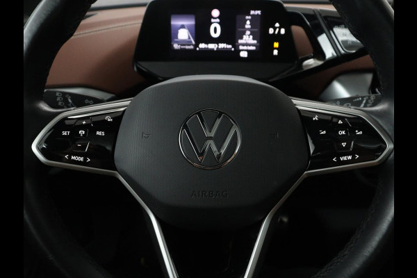 Volkswagen ID.4 Family 77 kWh | SOH 91,3% | Panoramadak | Leder/alcantara | Stuur/stoel verwarming | Sfeerverlichting | Carplay | Adaptive cruise | Camera | Park assist | Trekhaak