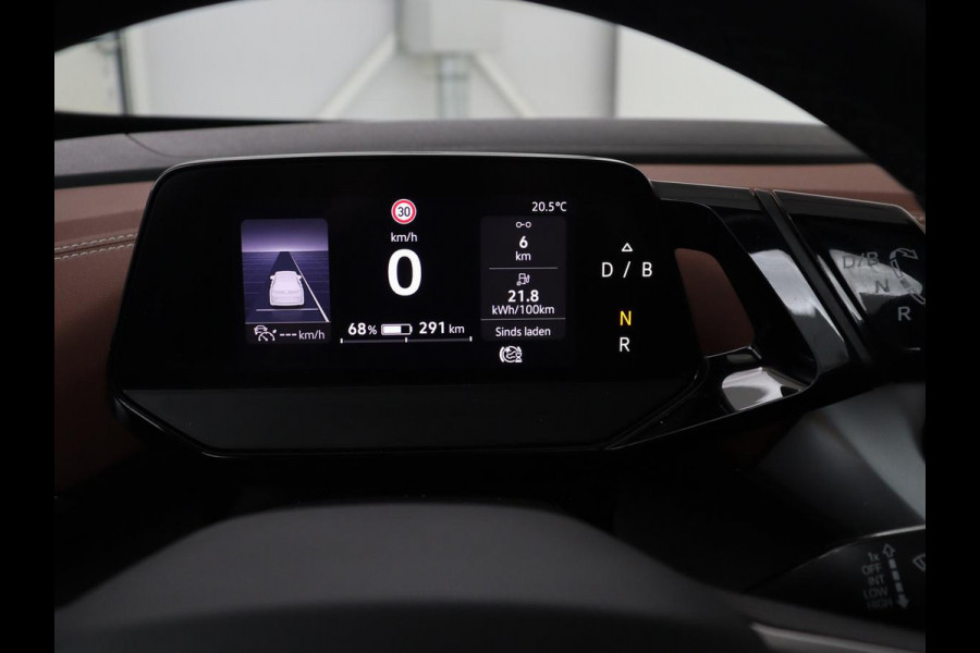 Volkswagen ID.4 Family 77 kWh | SOH 91,3% | Panoramadak | Leder/alcantara | Stuur/stoel verwarming | Sfeerverlichting | Carplay | Adaptive cruise | Camera | Park assist | Trekhaak