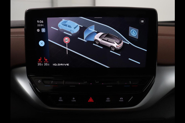 Volkswagen ID.4 Family 77 kWh | SOH 91,3% | Panoramadak | Leder/alcantara | Stuur/stoel verwarming | Sfeerverlichting | Carplay | Adaptive cruise | Camera | Park assist | Trekhaak
