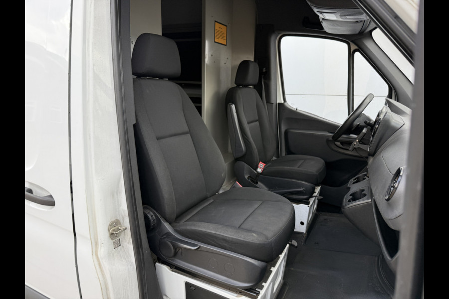 Mercedes-Benz Sprinter 311 1.9 110PK Automaat L3H2 Climate Control Pakketinrichting Pakketwagen