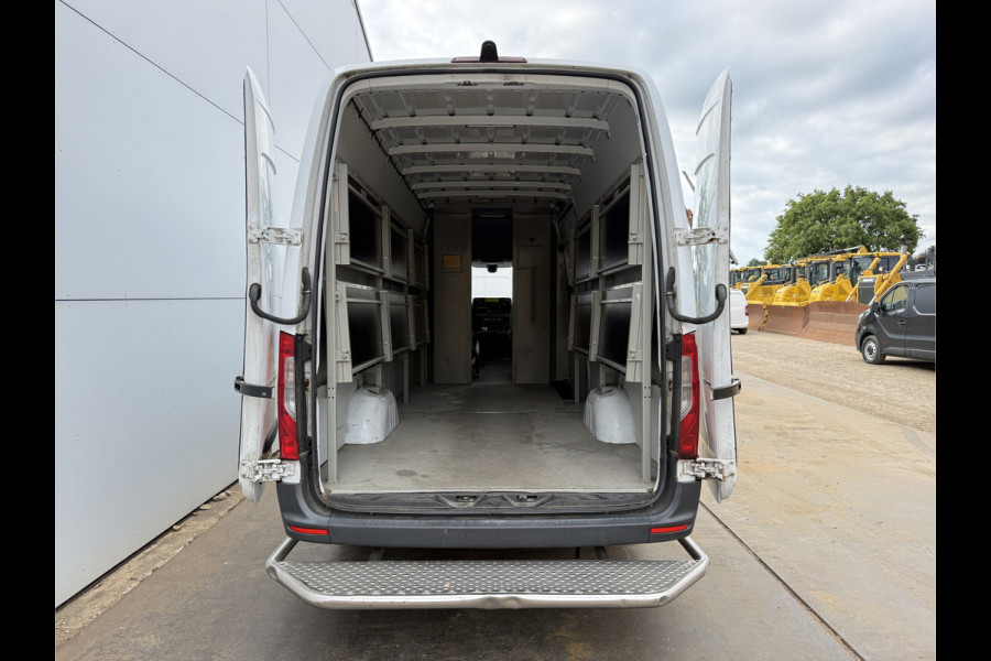 Mercedes-Benz Sprinter 311 1.9 110PK Automaat L3H2 Climate Control Pakketinrichting Pakketwagen