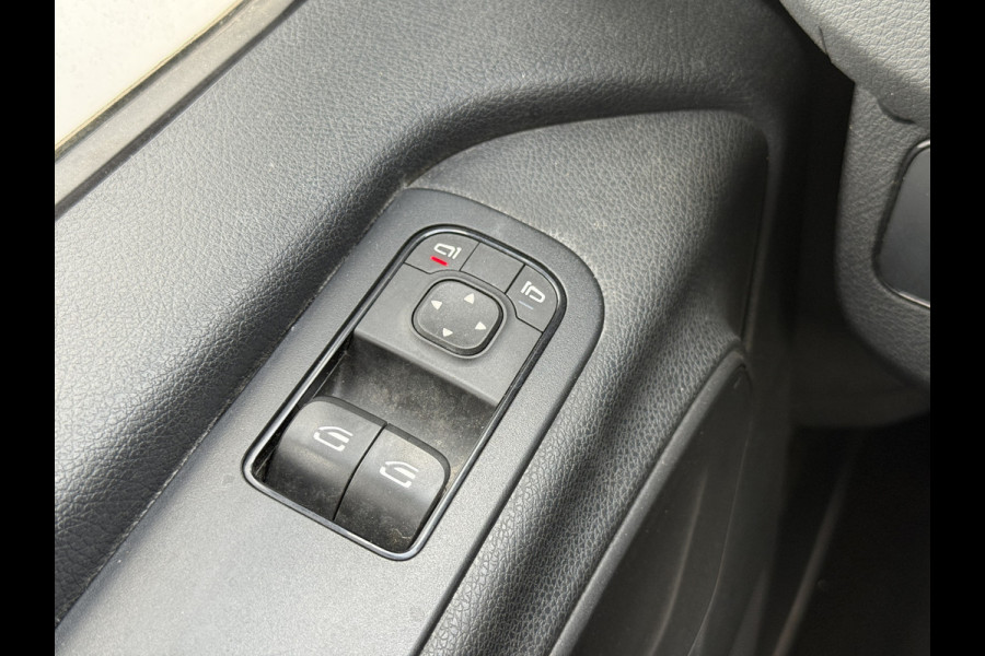 Mercedes-Benz Sprinter 311 1.9 110PK Automaat L3H2 Climate Control Pakketinrichting Pakketwagen