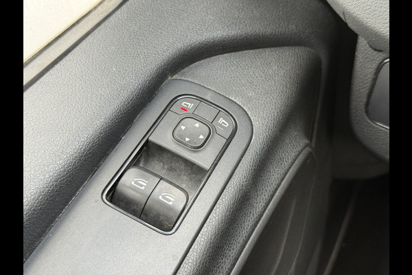 Mercedes-Benz Sprinter 311 1.9 110PK Automaat L3H2 Climate Control Pakketinrichting Pakketwagen