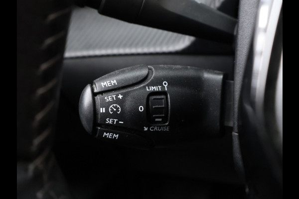 Peugeot e-208 EV Allure 50 kWh SOH 90% (CARPLAY,NAVI,LED,CRUISE,SPORTSTOELEN,CLIMATE,PDC,NETTESTAAT)