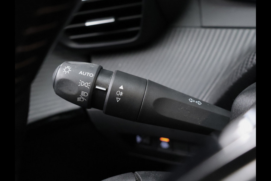 Peugeot e-208 EV Allure 50 kWh SOH 90% (CARPLAY,NAVI,LED,CRUISE,SPORTSTOELEN,CLIMATE,PDC,NETTESTAAT)