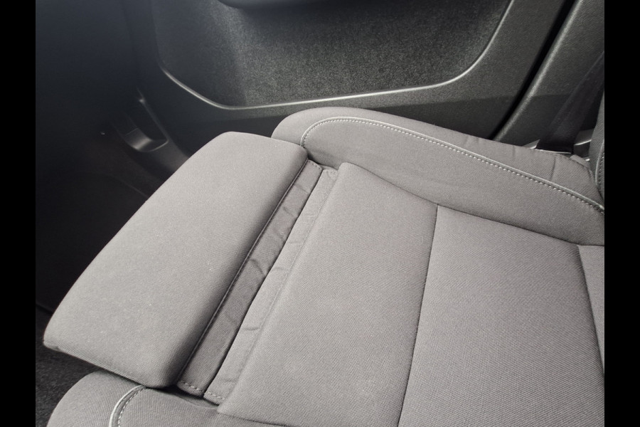 Volvo C40 SOH 90% Core 69 kWh Carplay Pano Elek.Trekhaak Camera Orig.NL Voll.Onderhouden!