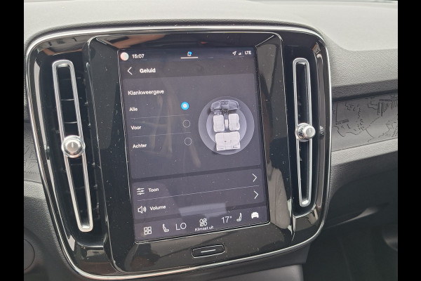 Volvo C40 SOH 90% Core 69 kWh Carplay Pano Elek.Trekhaak Camera Orig.NL Voll.Onderhouden!