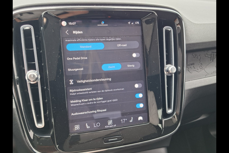 Volvo C40 SOH 90% Core 69 kWh Carplay Pano Elek.Trekhaak Camera Orig.NL Voll.Onderhouden!