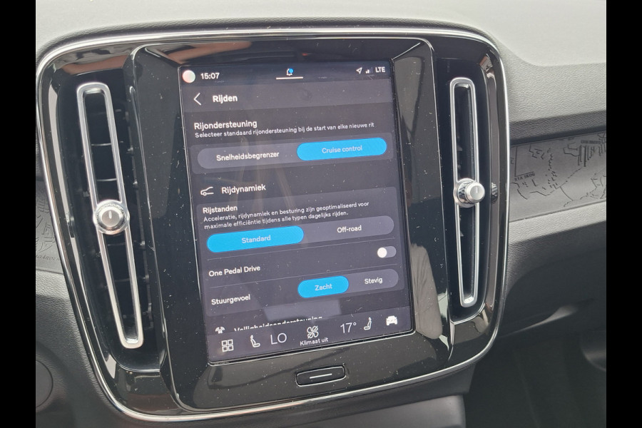 Volvo C40 SOH 90% Core 69 kWh Carplay Pano Elek.Trekhaak Camera Orig.NL Voll.Onderhouden!