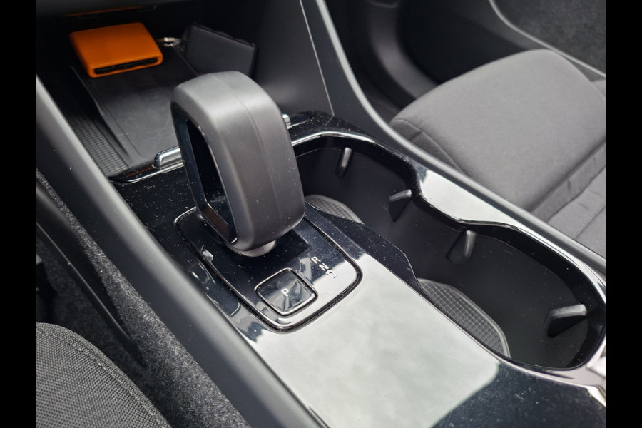Volvo C40 SOH 90% Core 69 kWh Carplay Pano Elek.Trekhaak Camera Orig.NL Voll.Onderhouden!
