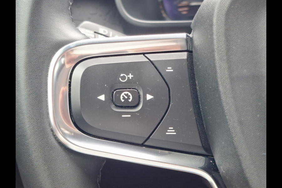 Volvo C40 SOH 90% Core 69 kWh Carplay Pano Elek.Trekhaak Camera Orig.NL Voll.Onderhouden!