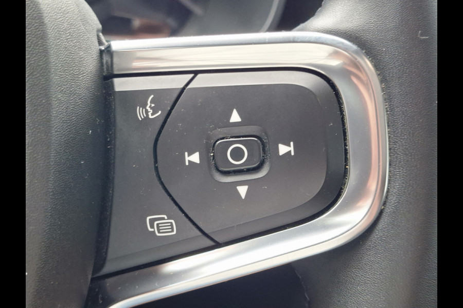 Volvo C40 SOH 90% Core 69 kWh Carplay Pano Elek.Trekhaak Camera Orig.NL Voll.Onderhouden!