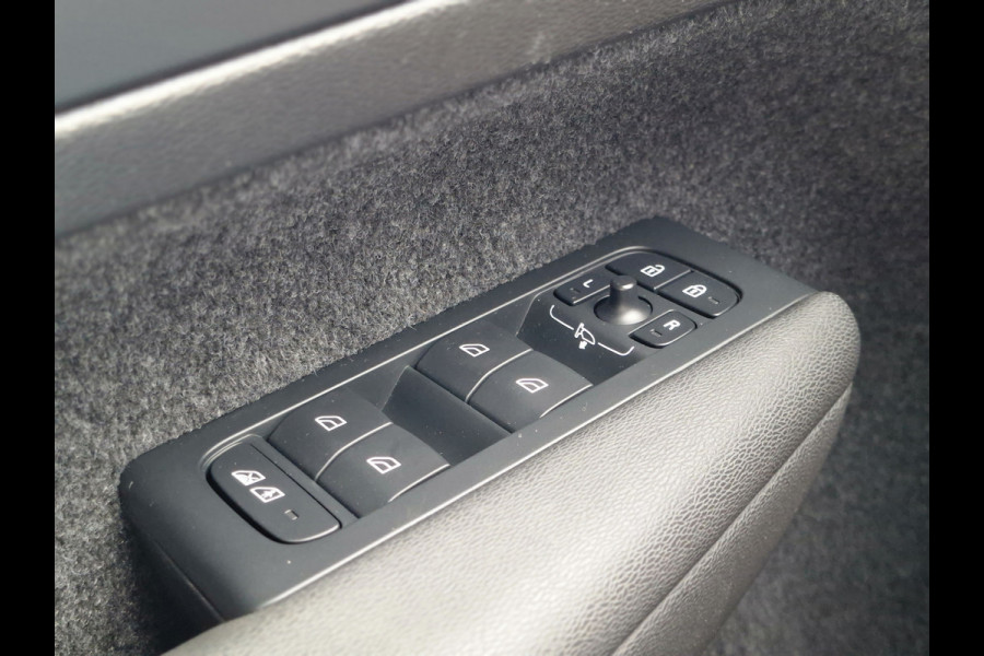 Volvo C40 SOH 90% Core 69 kWh Carplay Pano Elek.Trekhaak Camera Orig.NL Voll.Onderhouden!