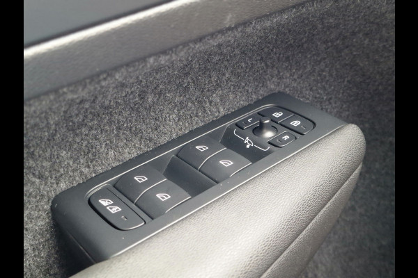 Volvo C40 SOH 90% Core 69 kWh Carplay Pano Elek.Trekhaak Camera Orig.NL Voll.Onderhouden!