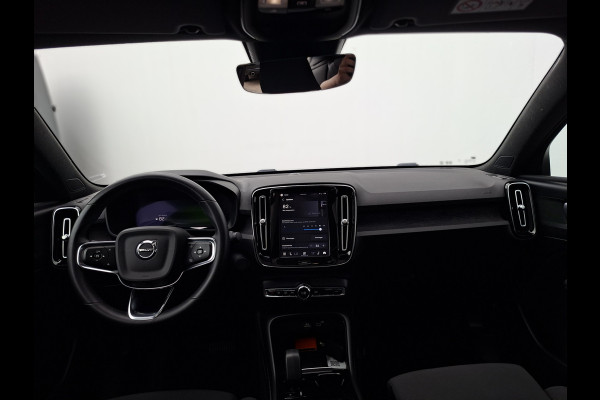 Volvo C40 SOH 90% Core 69 kWh Carplay Pano Elek.Trekhaak Camera Orig.NL Voll.Onderhouden!