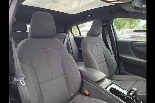Volvo C40 SOH 90% Core 69 kWh Carplay Pano Elek.Trekhaak Camera Orig.NL Voll.Onderhouden!