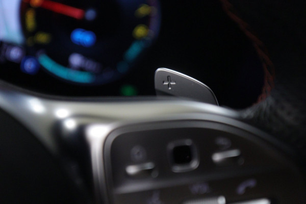 Mercedes-Benz A-Klasse 250 e AMG Limited PANO/CARPLAY/360CAM/MEMORY/VOL