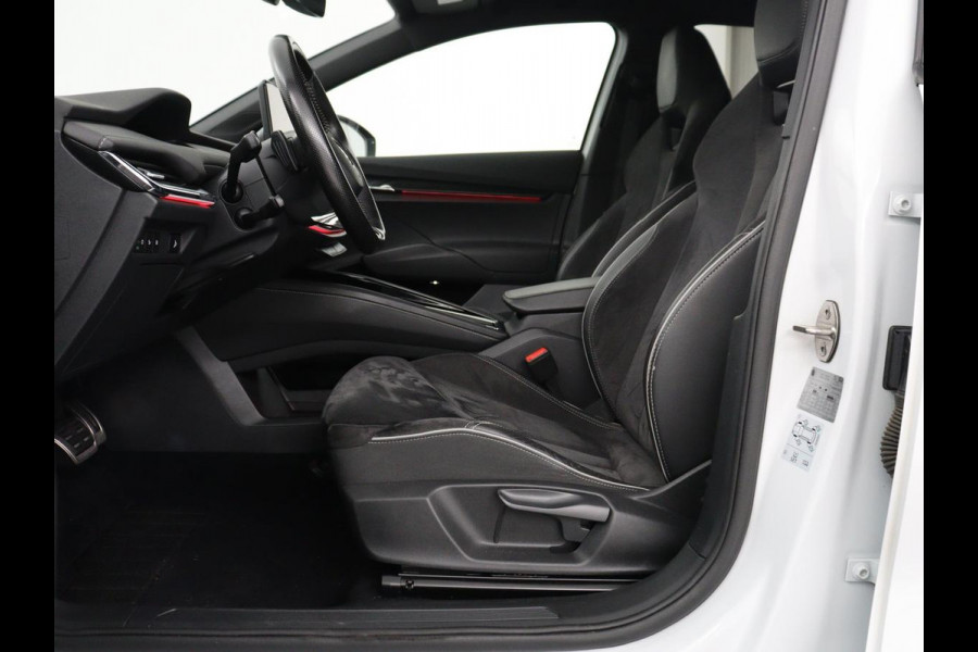 Škoda Enyaq iV 80 Sportline | SOH 88% | Leder/alcantara | Stuur/stoel verwarming | Adaptive cruise | Carplay | Sfeerverlichting | Camera | Park assist | Trekhaak