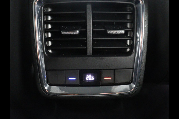 Škoda Enyaq iV 80 Sportline | SOH 88% | Leder/alcantara | Stuur/stoel verwarming | Adaptive cruise | Carplay | Sfeerverlichting | Camera | Park assist | Trekhaak