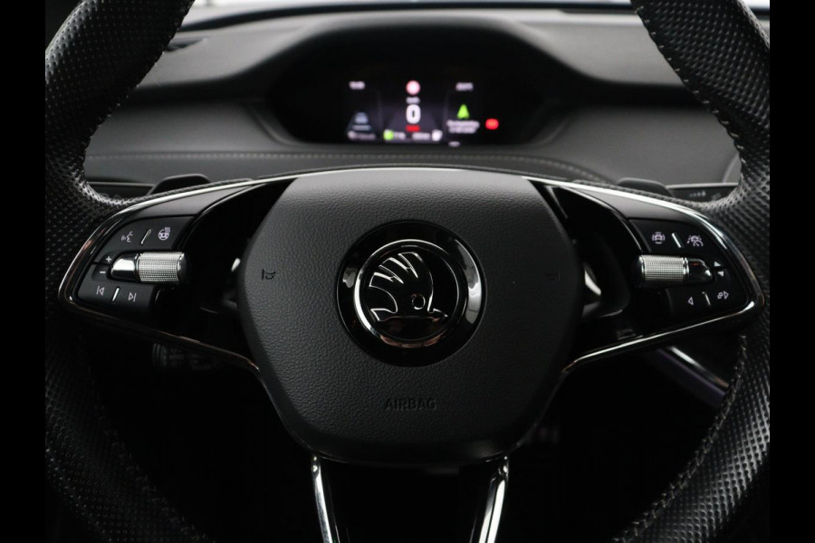 Škoda Enyaq iV 80 Sportline | SOH 88% | Leder/alcantara | Stuur/stoel verwarming | Adaptive cruise | Carplay | Sfeerverlichting | Camera | Park assist | Trekhaak