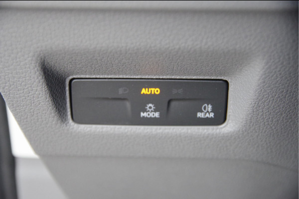 Volkswagen Crafter 35 2.0 TDI L3H3(L2H2) AUT. 3-ZITS, FACELIFT, CAMERA, GEV. STOEL, CRUISE, LEDER STUUR, CLIMA