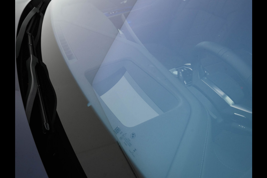 BMW i7 xDrive60 106 kWh M-Sportpack [3-Fase-11kW] {SoH-98%} (INCL.BTW) *PANO | HEAD-UP | LUXURY-LEATHER | FULL-LED | BLIND-SPOT | BOWERS&WILKINS | MEMORY-PACK | TOP-VIEW | VENTILATED/HEATED-COMFORTSEATS | SOFT-CLOSE | WIDE-SREEN-DIGICOCKPIT | KEYLESS