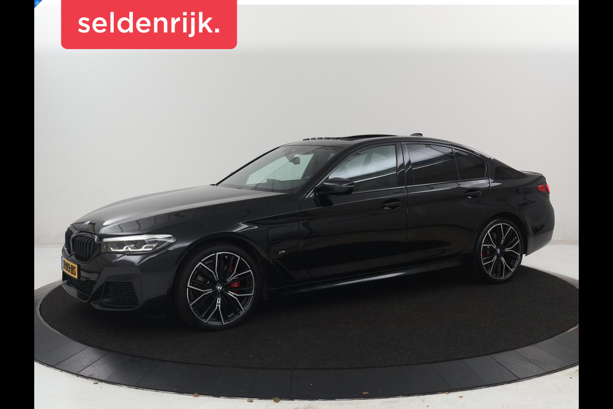 BMW 5 Serie 530e xDrive High Executive | SOH 89,6% | Panoramadak | Leder | Memory | Stoelverwarming | Harman/Kardon | Carplay | Sfeerverlichting | Cruise control | PHEV