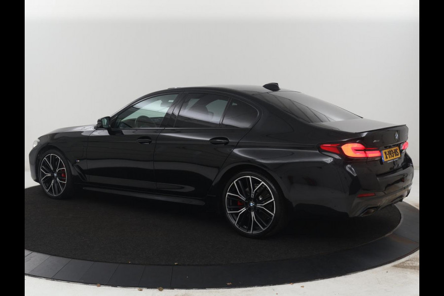 BMW 5 Serie 530e xDrive High Executive | SOH 89,6% | Panoramadak | Leder | Memory | Stoelverwarming | Harman/Kardon | Carplay | Sfeerverlichting | Cruise control | PHEV