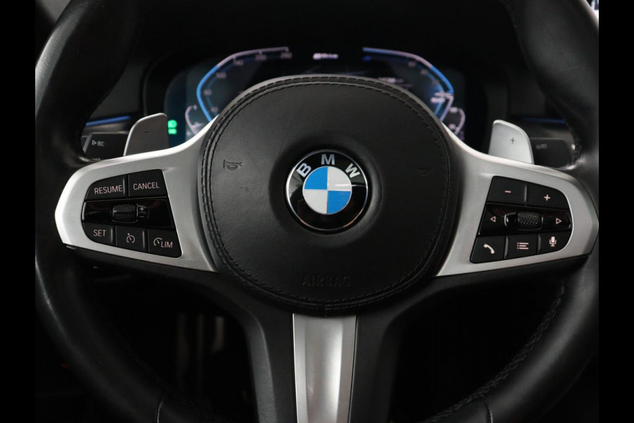 BMW 5 Serie 530e xDrive High Executive | SOH 89,6% | Panoramadak | Leder | Memory | Stoelverwarming | Harman/Kardon | Carplay | Sfeerverlichting | Cruise control | PHEV