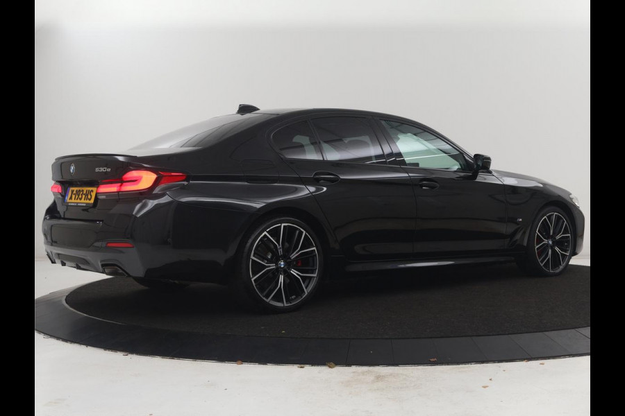 BMW 5 Serie 530e xDrive High Executive | SOH 89,6% | Panoramadak | Leder | Memory | Stoelverwarming | Harman/Kardon | Carplay | Sfeerverlichting | Cruise control | PHEV