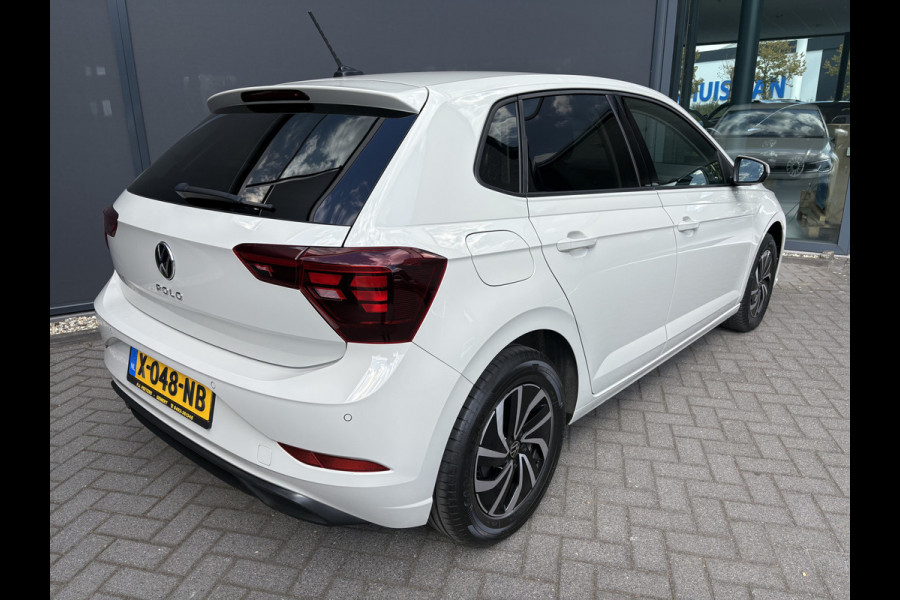 Volkswagen Polo 1.0 TSI Life Airco - Apple carplay - Parkeersensoren - Led verlichting - Radio - Cruise control - Bluetooth - Stuur multifunctioneel - Elektrische ramen - Licht metalen velgen 15 inch