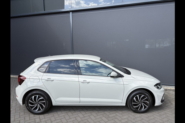 Volkswagen Polo 1.0 TSI Life Airco - Apple carplay - Parkeersensoren - Led verlichting - Radio - Cruise control - Bluetooth - Stuur multifunctioneel - Elektrische ramen - Licht metalen velgen 15 inch
