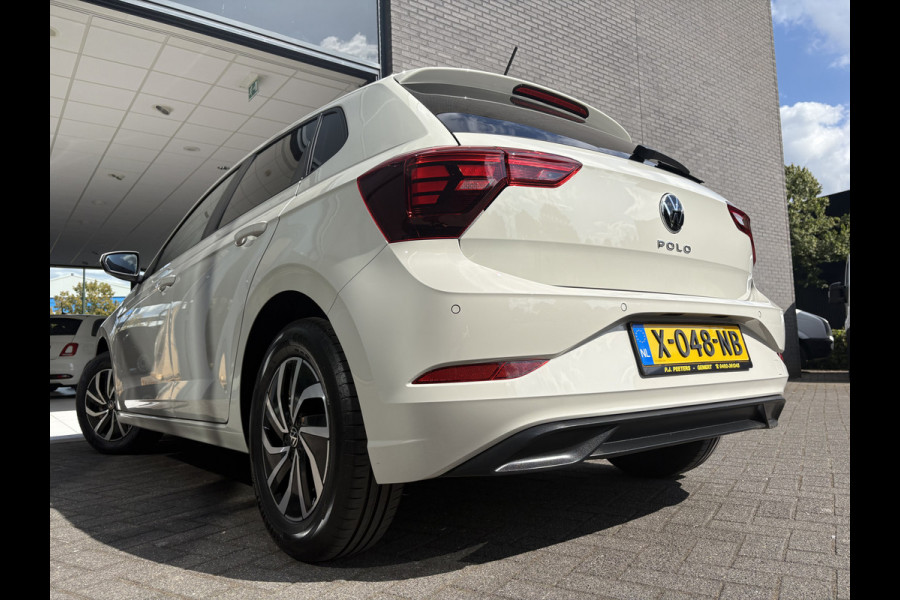 Volkswagen Polo 1.0 TSI Life Airco - Apple carplay - Parkeersensoren - Led verlichting - Radio - Cruise control - Bluetooth - Stuur multifunctioneel - Elektrische ramen - Licht metalen velgen 15 inch