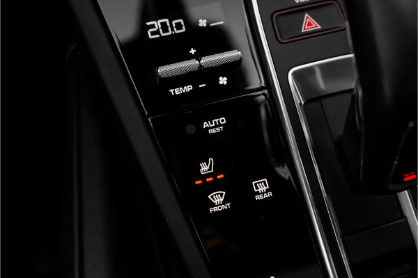 Porsche Cayenne Coupé 3.0 E-Hybrid Sport Design Pano ACC 4WS Trekhaak 22"