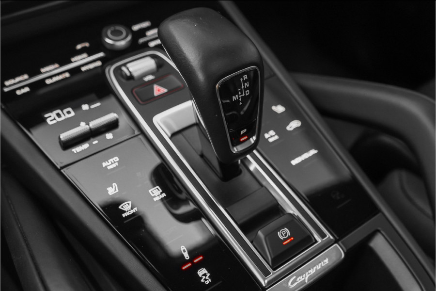 Porsche Cayenne Coupé 3.0 E-Hybrid Sport Design Pano ACC 4WS Trekhaak 22"