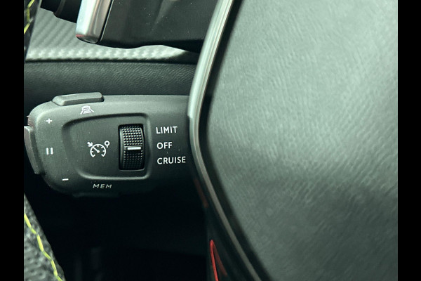 Peugeot 2008 1.2 PureTech 130pk Automaat GT Line Airco Navi Carplay PDC VA+ Camera Adaptive Cruise control Full LED Stoelverwarming