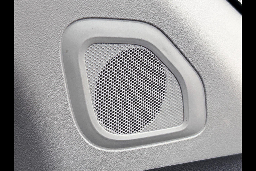 Opel Vivaro 2.0 145 pk L3H1 Edition Dubbele Cabine Airco Bluetooth Navigatie Parkeersensoren Trekhaak Cruise control