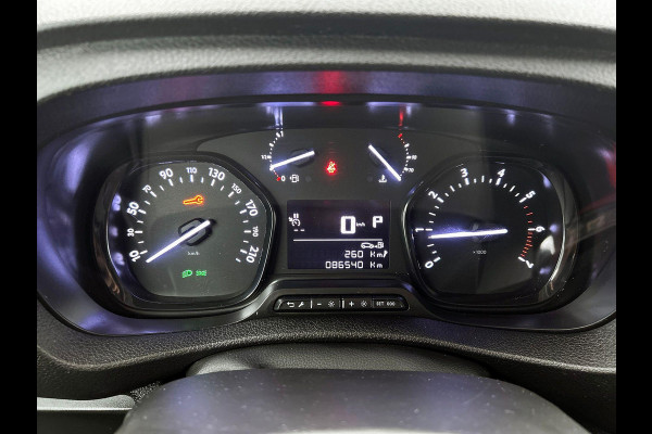 Opel Vivaro 2.0 145 pk L3H1 Edition Dubbele Cabine Airco Bluetooth Navigatie Parkeersensoren Trekhaak Cruise control