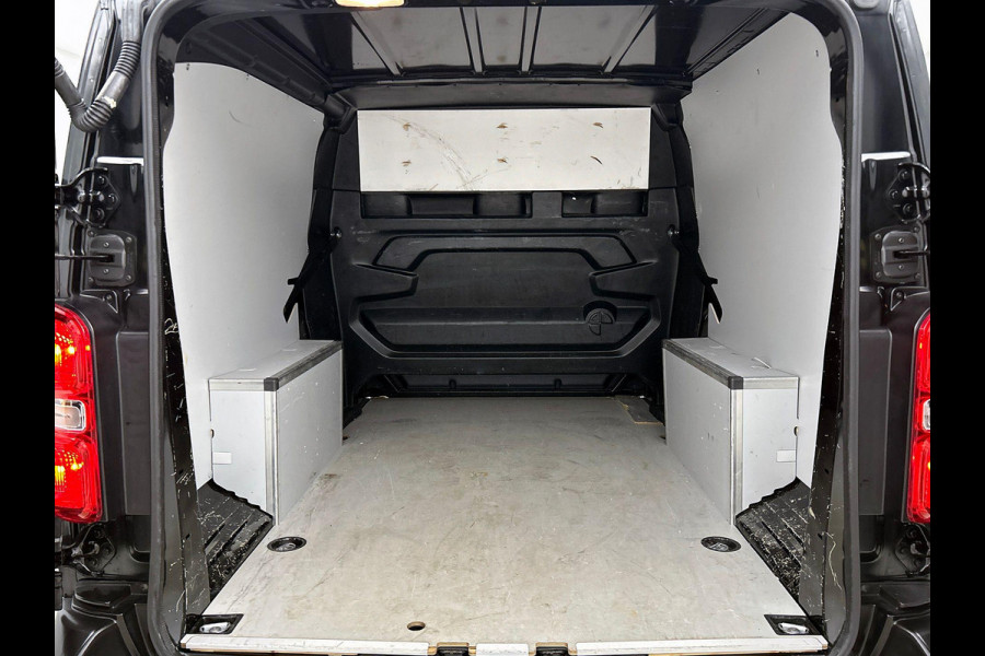 Opel Vivaro 2.0 145 pk L3H1 Edition Dubbele Cabine Airco Bluetooth Navigatie Parkeersensoren Trekhaak Cruise control