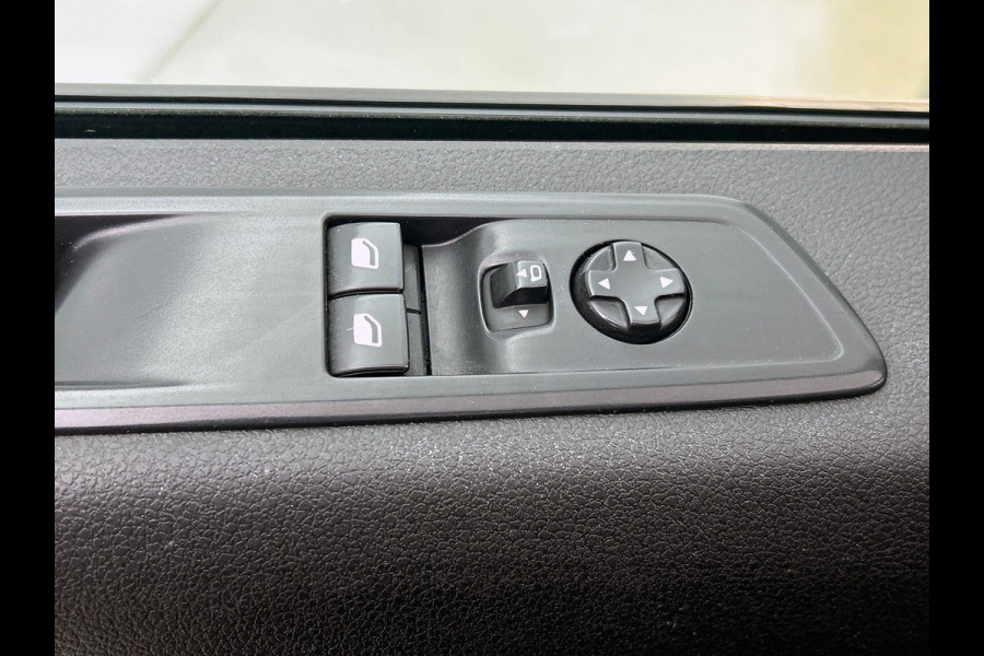 Opel Vivaro 2.0 145 pk L3H1 Edition Dubbele Cabine Airco Bluetooth Navigatie Parkeersensoren Trekhaak Cruise control