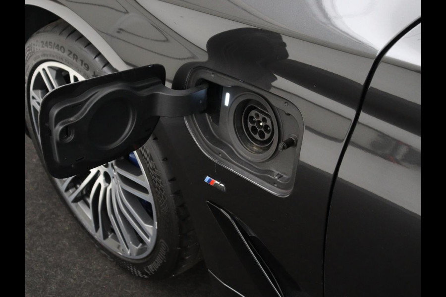 BMW 5 Serie 530e iPerformance M Sport High Executive | Panoramadak | Leder | Memory | Stoelverwarming | Cruise control | Camera | Park assist | Carplay | Climate control | PHEV