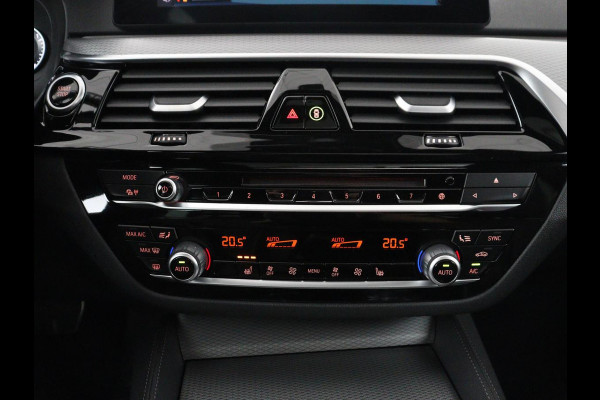 BMW 5 Serie 530e iPerformance M Sport High Executive | Panoramadak | Leder | Memory | Stoelverwarming | Cruise control | Camera | Park assist | Carplay | Climate control | PHEV