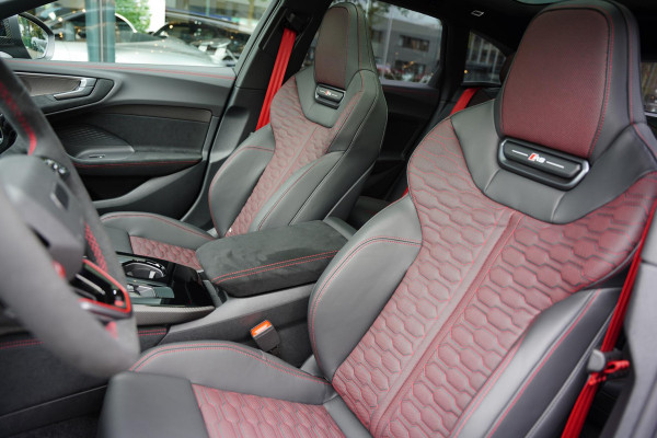 Audi RS5 Avant Quattro / Sportpakket / Keramisch / Pano / Head-Up