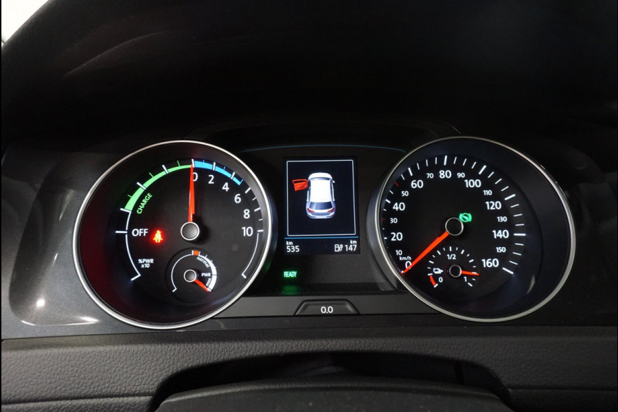 Volkswagen e-Golf Edition Navigatie Climate Control Parkeer sensoren V+A Privacy Glass