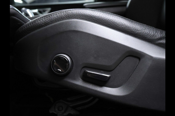 Volvo XC60 2.0 T8 Twin Engine AWD Inscription Sport (PANORAMADAK,NAVI,CAMERA,STOELVERWARMING,LED,GETINT,SPORTSTOELEN,LM VELGEN)