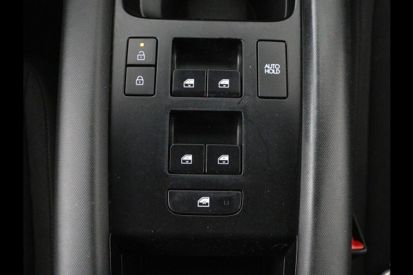 Hyundai IONIQ 6 Style 77.4 kWh | SOH 93.9 % | Navigatie | Virtual dashboard | Carplay | Climate Control | Adaptive cruise | camera | Park assist | Trekhaak | DAB+ | PHEV