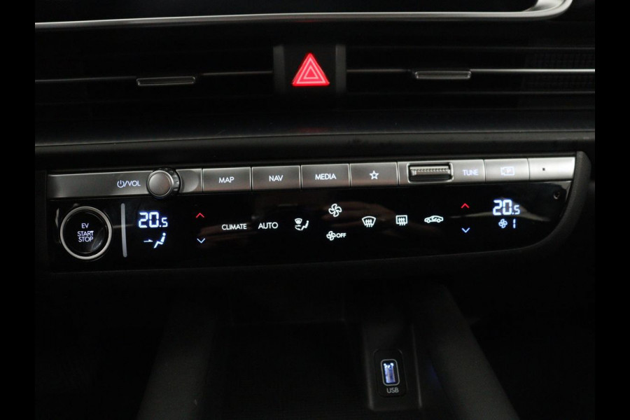 Hyundai IONIQ 6 Style 77.4 kWh | SOH 93.9 % | Navigatie | Virtual dashboard | Carplay | Climate Control | Adaptive cruise | camera | Park assist | Trekhaak | DAB+ | PHEV